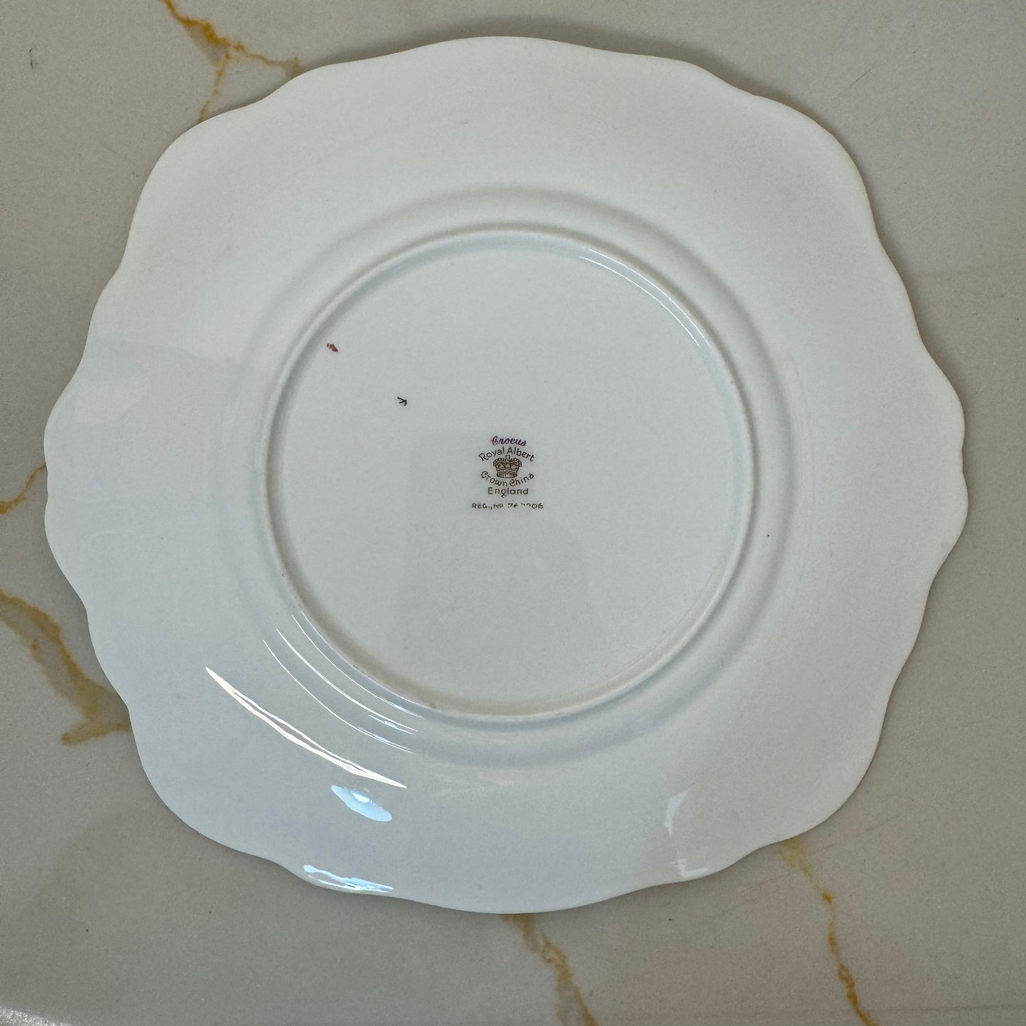 Bowerbird Cottage Royal Albert Plate - Crocus