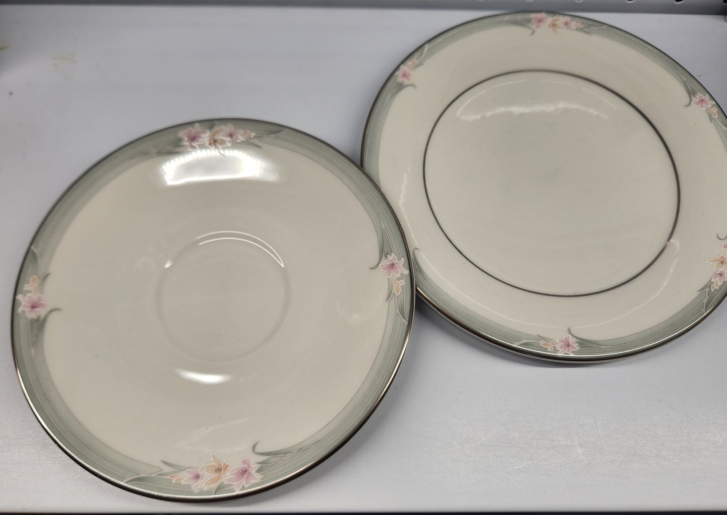 Bowerbird Cottage Royal Doulton Sophistication Trio