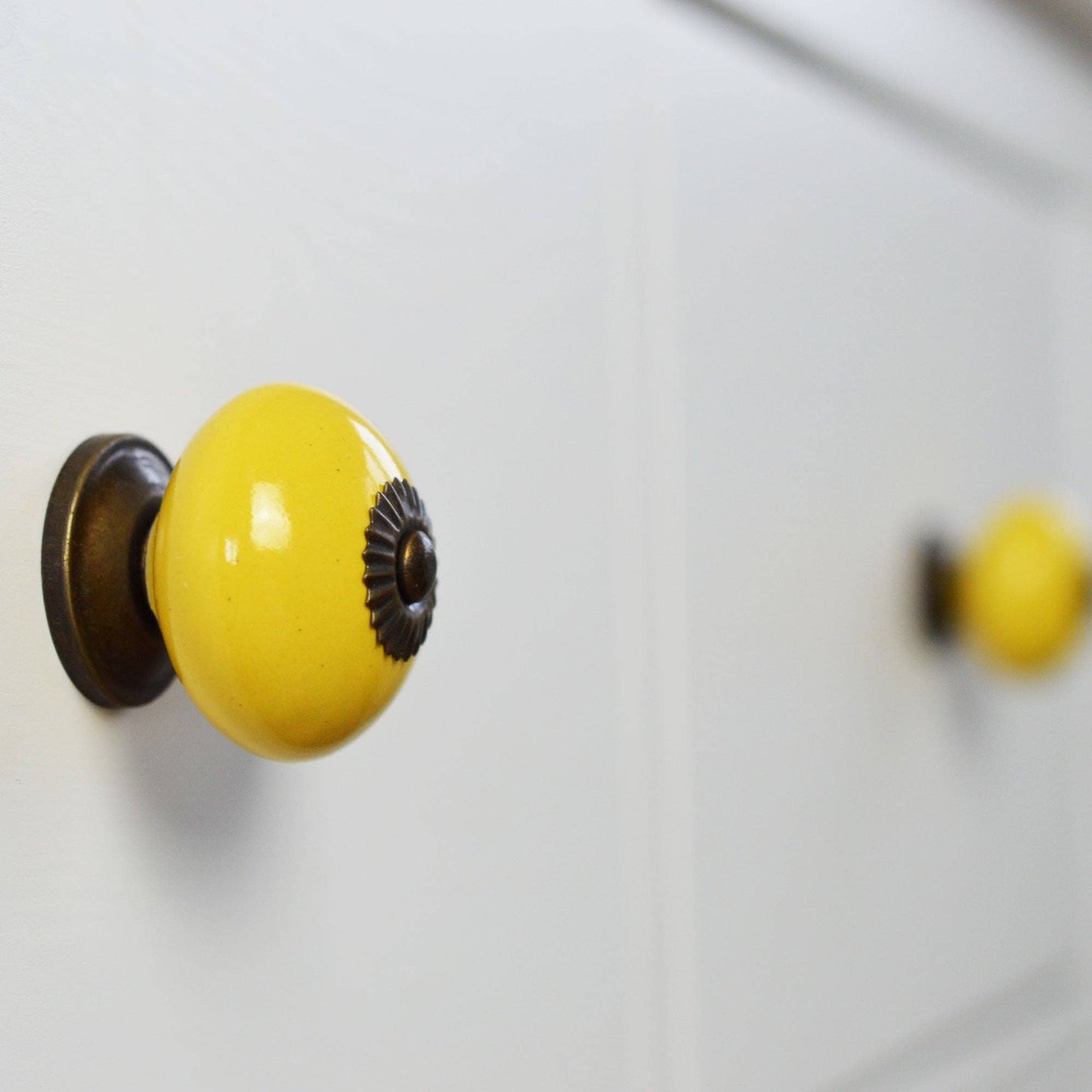 Rinkit Pty Ltd Nicola Spring Round Ceramic Drawer Knob - Yellow TR-NS-DK116