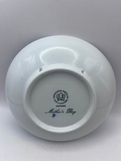 Bowerbird Cottage  Danish Mother’s Day Plate - Chicken