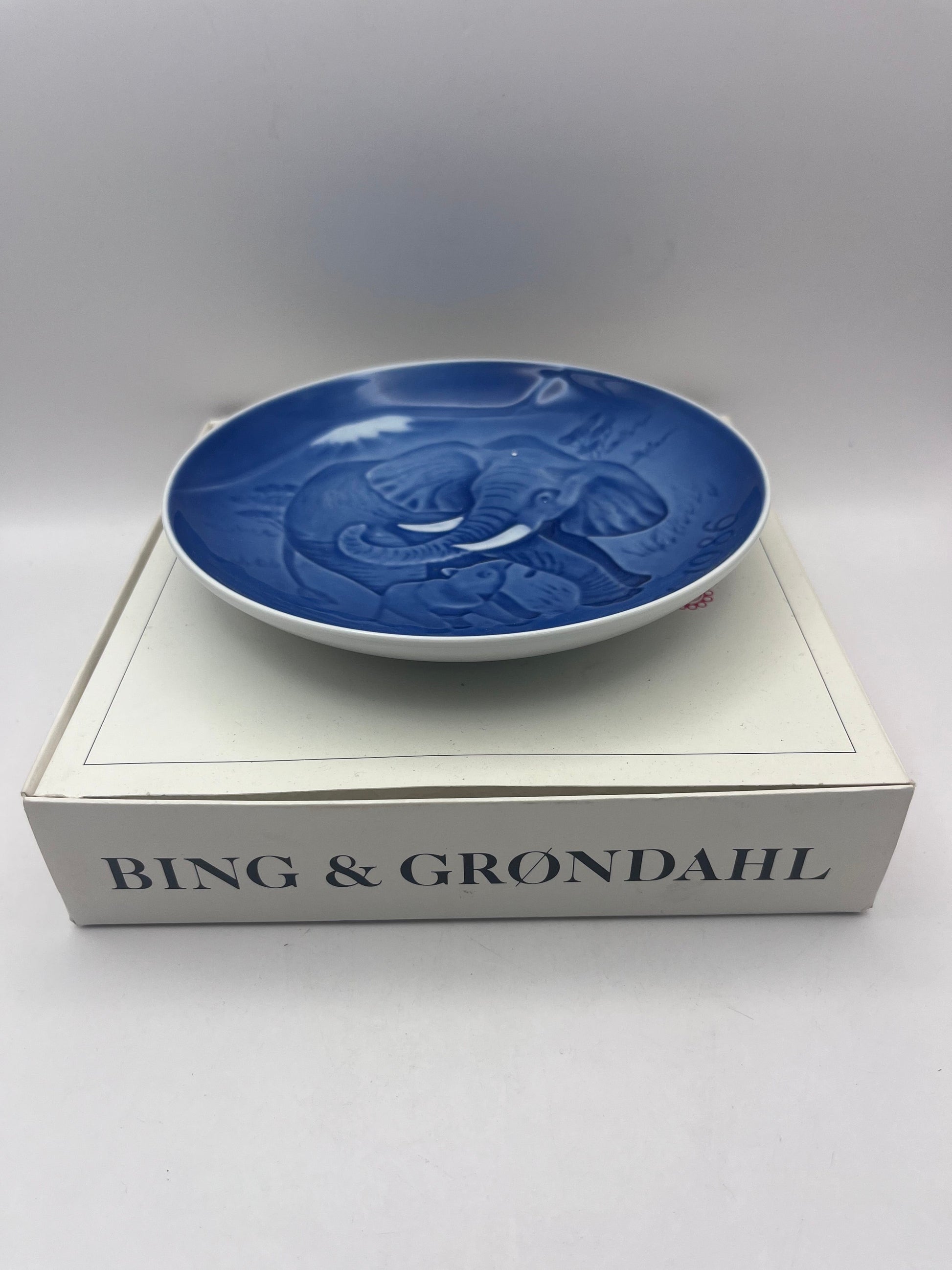 Bowerbird Cottage  Danish Mother’s Day Plate - Elephant