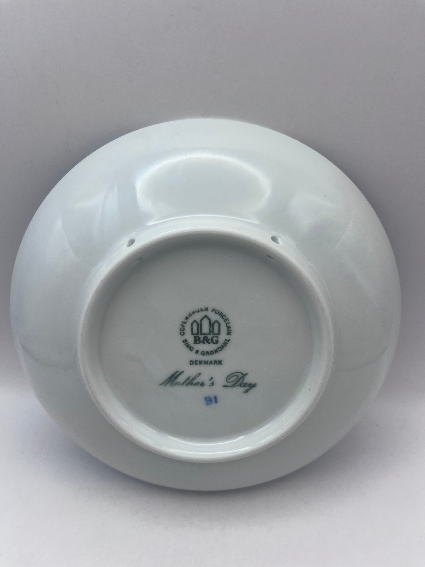 Bowerbird Cottage  Danish Mother’s Day Plate - Panda
