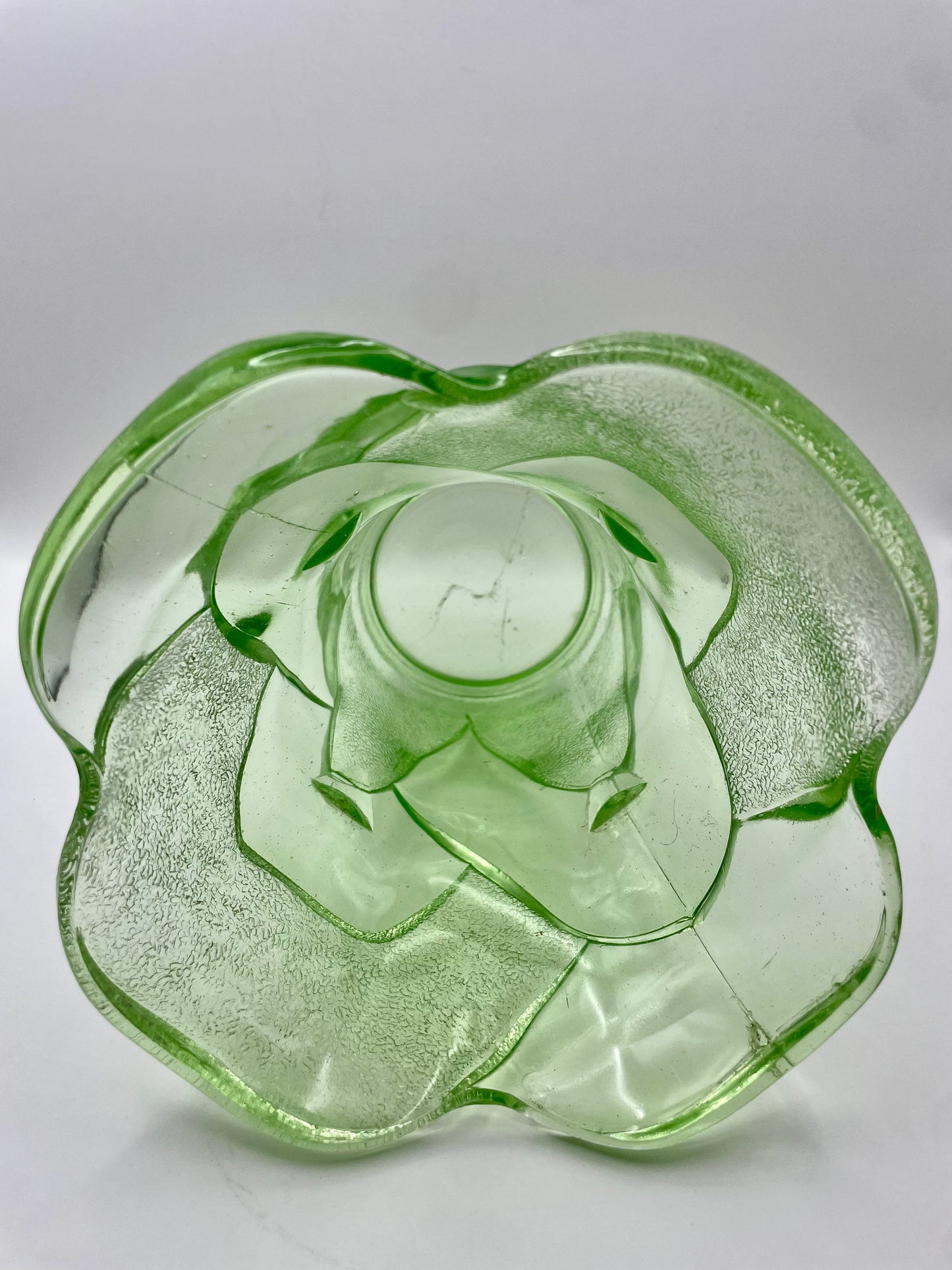 Bowerbird Cottage  Green Art Deco Glass Vase