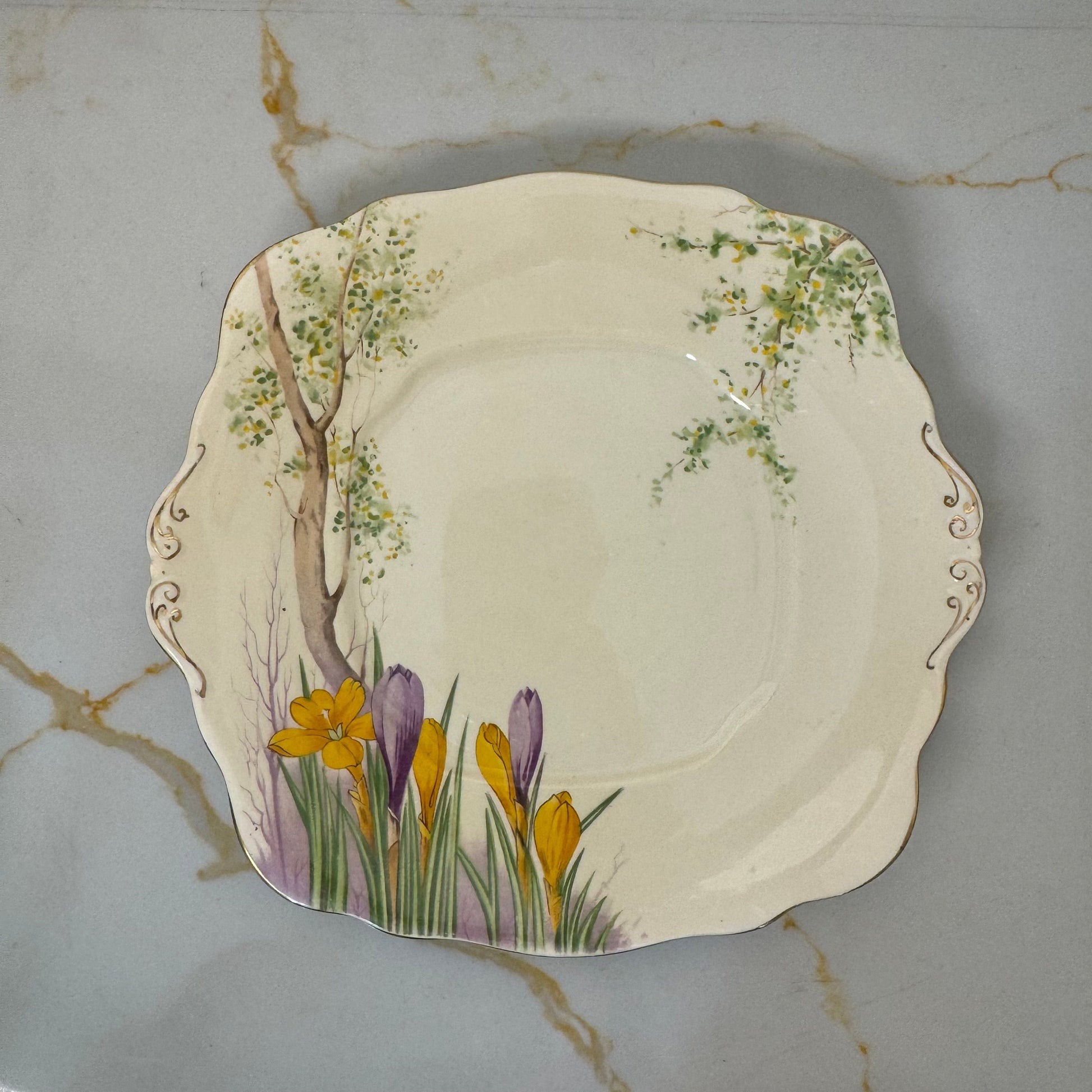 Bowerbird Cottage  Royal Albert Plate - Crocus