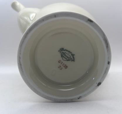 Bowerbird Cottage  Thomas Ivory Teapot