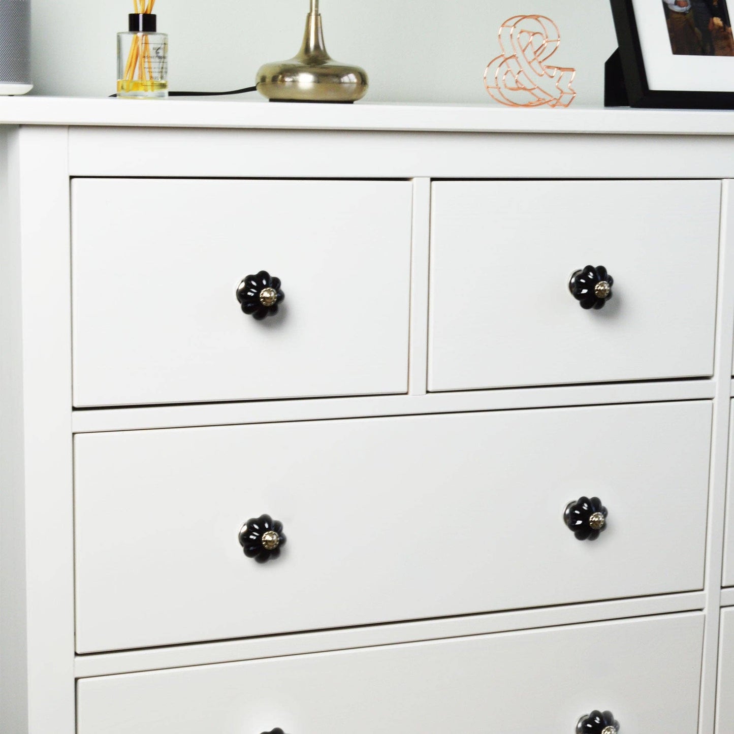 Rinkit Pty Ltd Ceramic Drawer Knob - Solid Flower - Black TR-NS-DK143